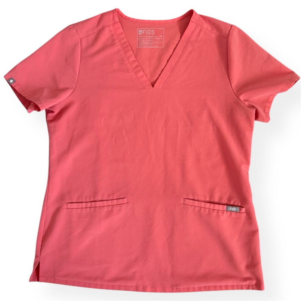 FIGS Casma Three-Pocket Scrub Hot Coral Top size Medium Technical Collection